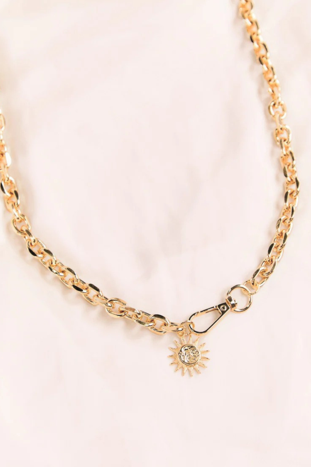 Accessorio-Catena Dorata
