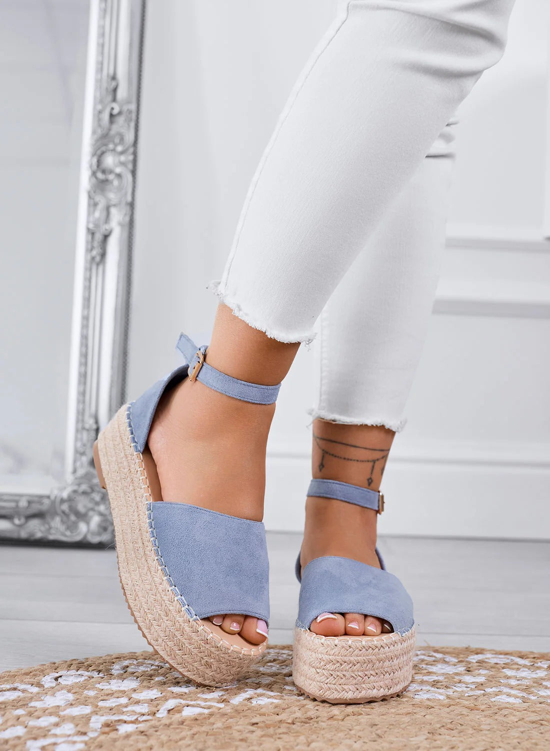 LICIA - Espadrillas beige in camoscio con zeppa e cinturino