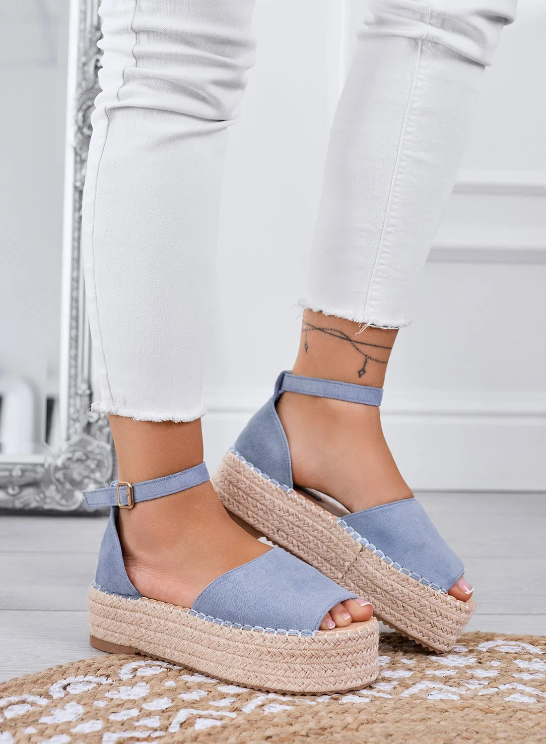 LICIA - Espadrillas beige in camoscio con zeppa e cinturino