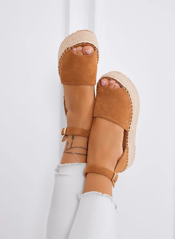 LICIA - Espadrillas beige in camoscio con zeppa e cinturino