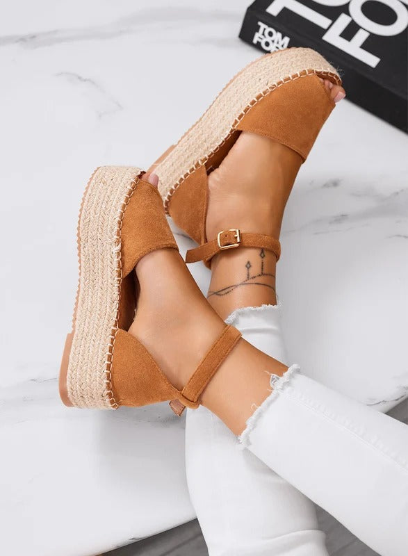 LICIA - Espadrillas beige in camoscio con zeppa e cinturino